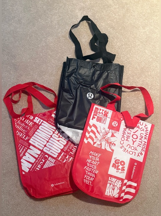 lululemon athletica Handbags - THREE lululemon athletica Graphic Tote Bags